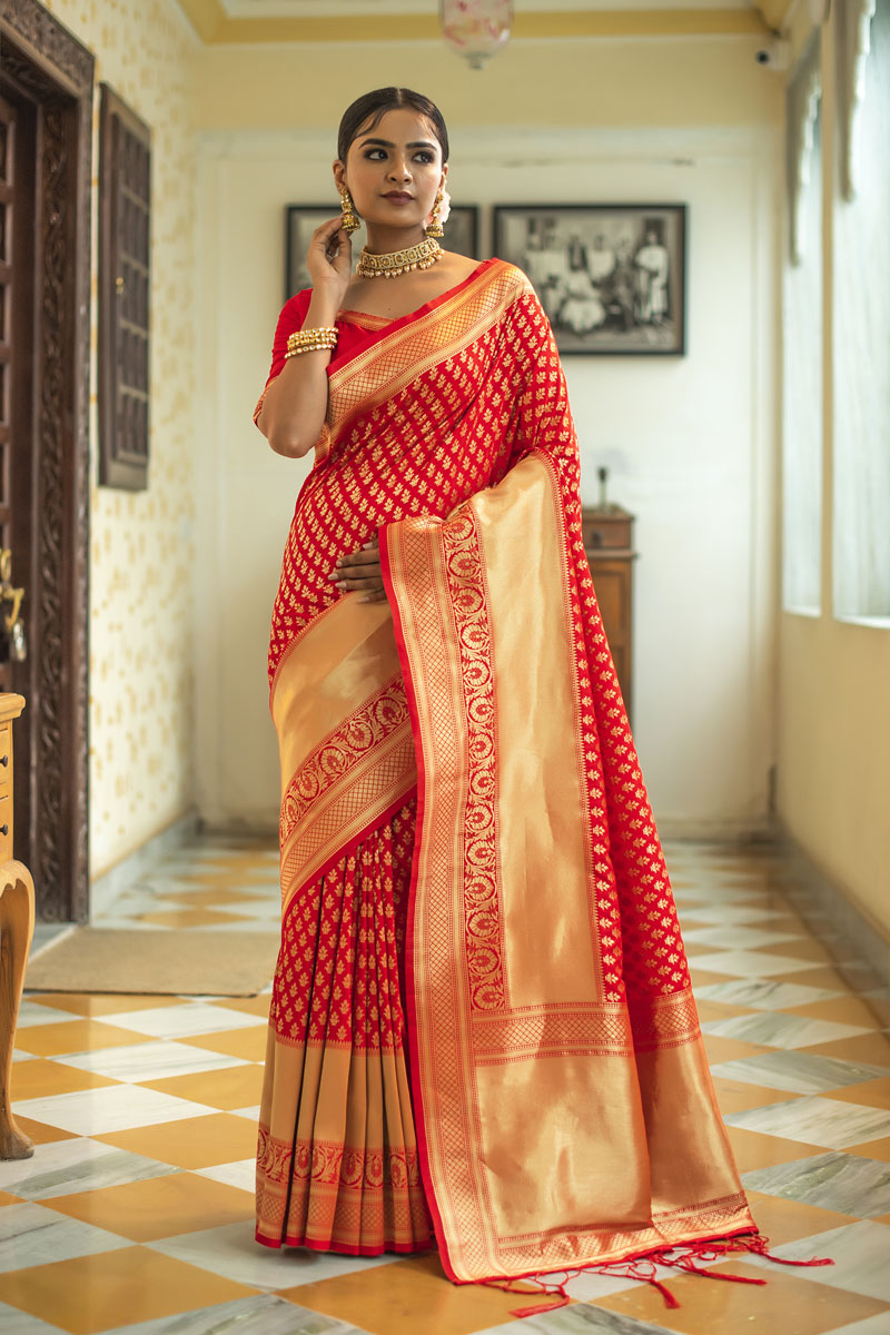 Picture of Red Banarasi Silk Jacquard Woven Saree with Blouse