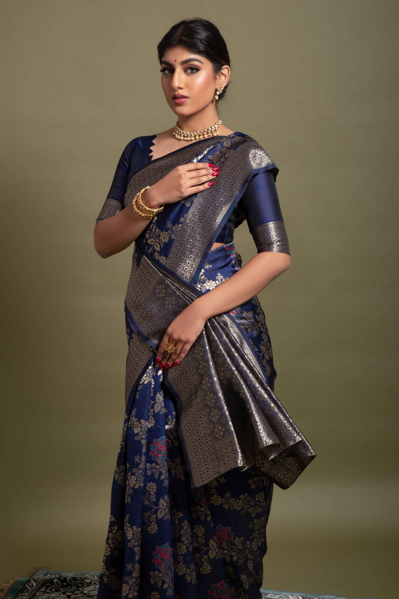 Picture of Navy Blue Banarasi Silk Blend Jacquard Woven Saree with Blouse